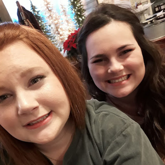 Meet your Posher, Ivy - Picture 1 of 1